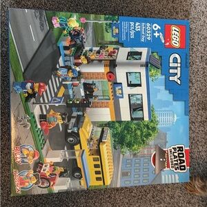LEGO City school bus 60329
